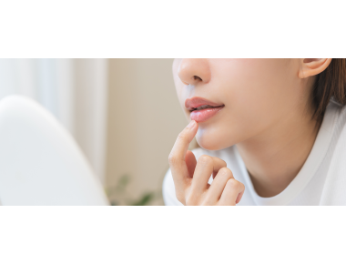 Почему сохнут губы: причины и что делать